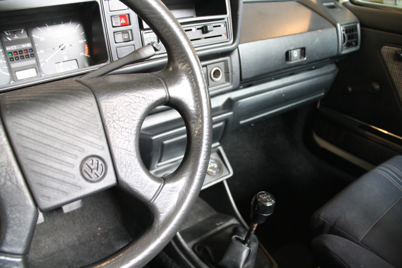Volkswagen Golf Cabriolet (27)