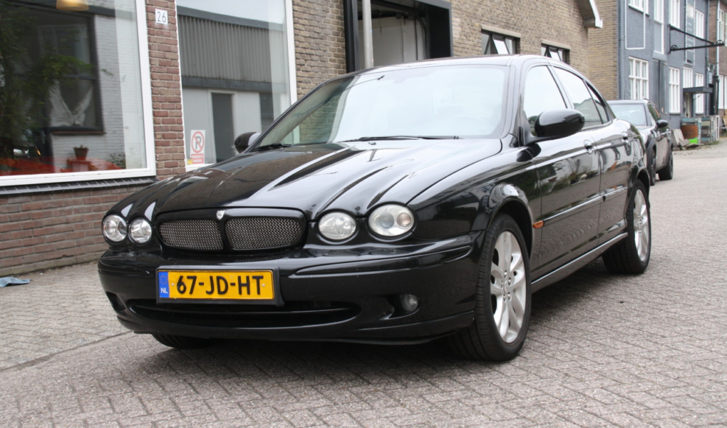 Jaguar X type (12)