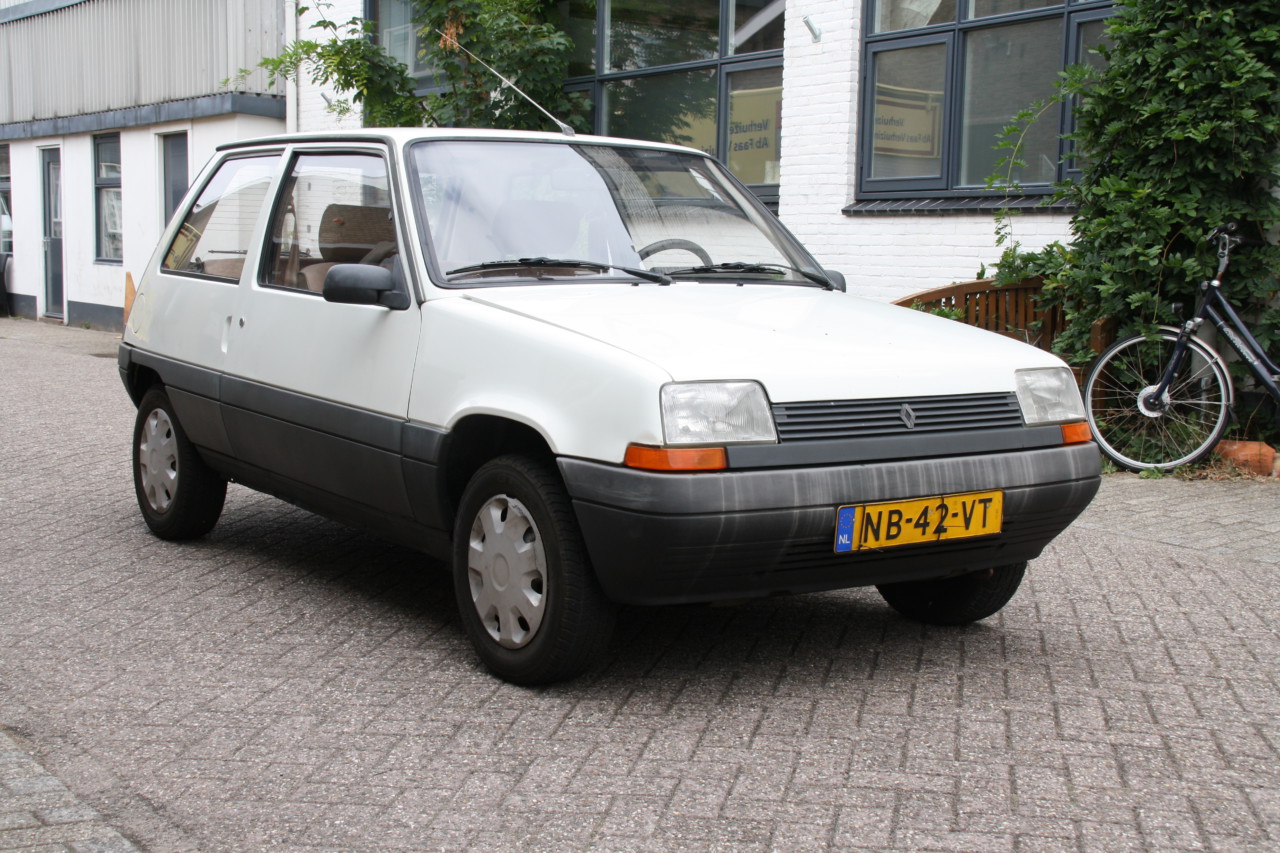 Renault 5 (16)